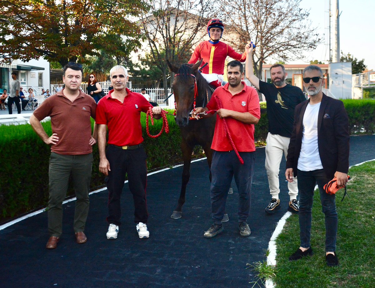 Soner Bozat (@sbozat) on Twitter photo İlk yarış, ilk birincilik...
En büyük destekçimiz, dostumuz <a href="/emrahagun41/">Emrah AGUN</a> ‘e , antrenörümüz @umityayla2834 ve ekibimize çok teşekkür ediyorum. Daha nice başarılar kısmet olur inşallah. İlk yarış, ilk birincilik...
En büyük destekçimiz, dostumuz <a href="/emrahagun41/">Emrah AGUN</a> ‘e , antrenörümüz @umityayla2834 ve ekibimize çok teşekkür ediyorum. Daha nice başarılar kısmet olur inşallah.