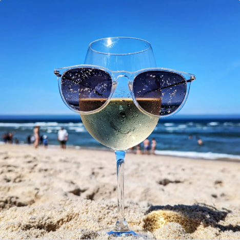 Moon_198700's tweet photo. A lovely picture.
#wine #redwine #whitewine #sparklingwine #whiskey #vodka #rum #cocktails #winetasting #winery #redwine #grapevarieties #appellations #taste #barrelaged #greatvintages #tastingenjoyment #pairingwithfood #cellarcollection #mellow https://t.co/VHe7Czf8Gx