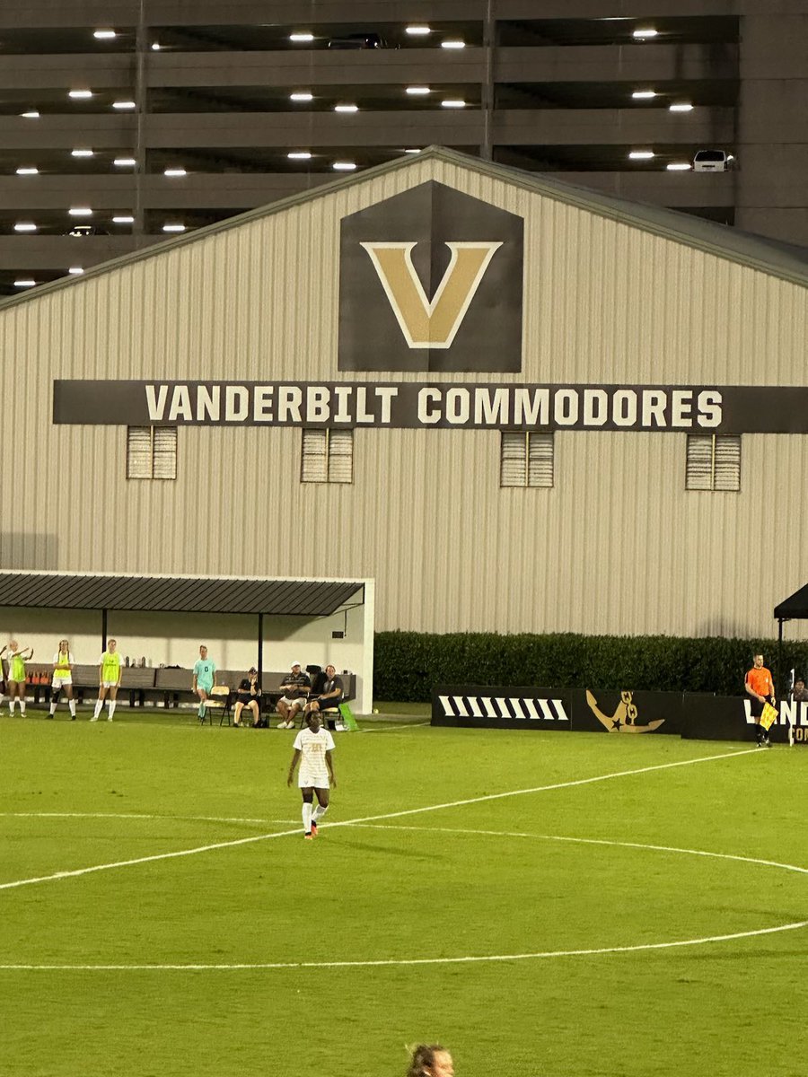 Proud of <a href="/PucekBetha/">Betha.Pucek</a> representing the U last night for <a href="/GoMocsSoccer/">Chattanooga Soccer</a> Vs <a href="/VandySoccer/">Vanderbilt Soccer</a>. Always great to see Bruins at the next level.
