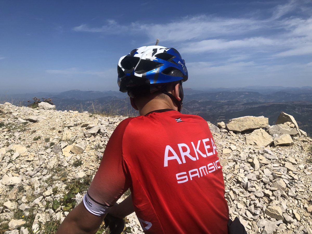 Robin 1 , mont ventoux 0 ! fière de mon petit , qui like la boîte de sa mams 😍