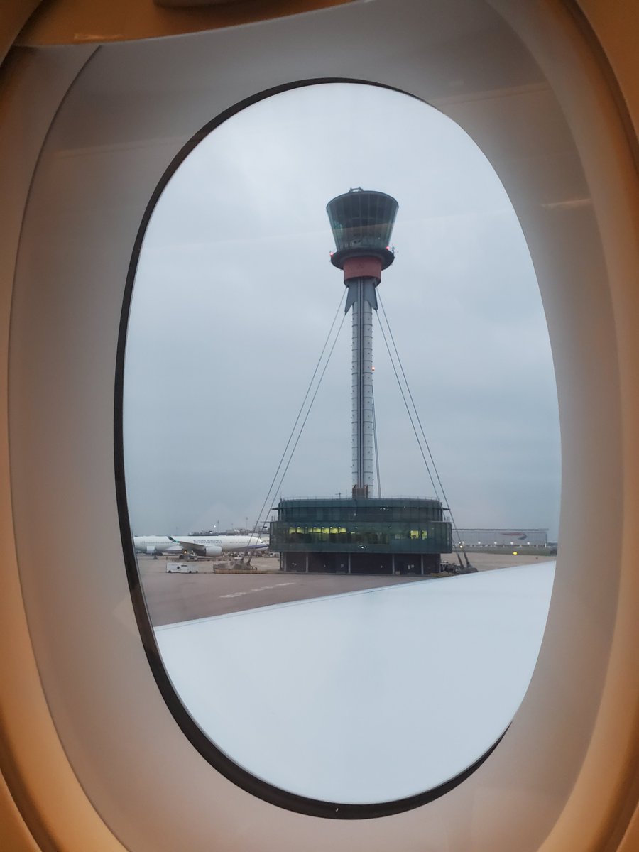 spsysFNC's tweet photo. leaving London 🇬🇧 https://t.co/Itq9BCpuYa