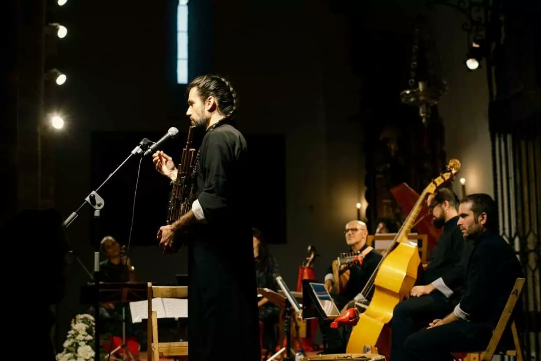 iliber_ensemble's tweet photo. FOTOS 📷🎶 Fragmentos de nuestro concierto de hace una semana en #Aracena, abriendo la XXX Muestra de Música Antigua #CastilloDeAracena con @tonosyayres ✨
📸 Carlos Martínez Brioso
#ElClaveDelEmperador #DiegoDePantoja #ÍliberEnsemble #iliberensemble #TodosLosTonosYAyres #MMACA https://t.co/bd8vySE7PR
