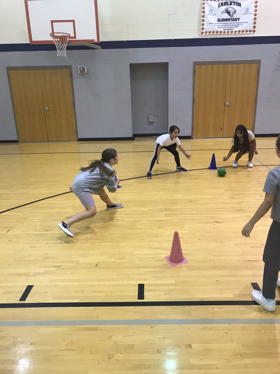 AcuffCoach's tweet photo. Strikerball to end the week!! 😜 #eessoars https://t.co/b3MYO679bC