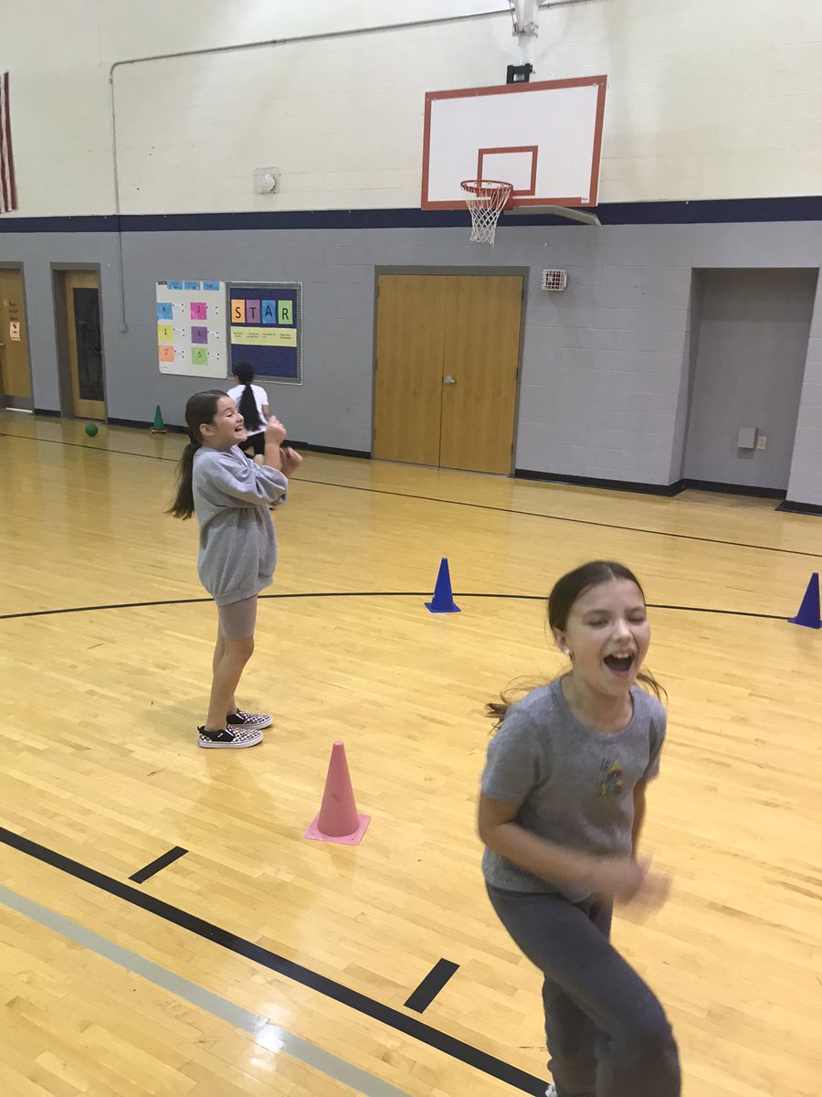 AcuffCoach's tweet photo. Strikerball to end the week!! 😜 #eessoars https://t.co/b3MYO679bC