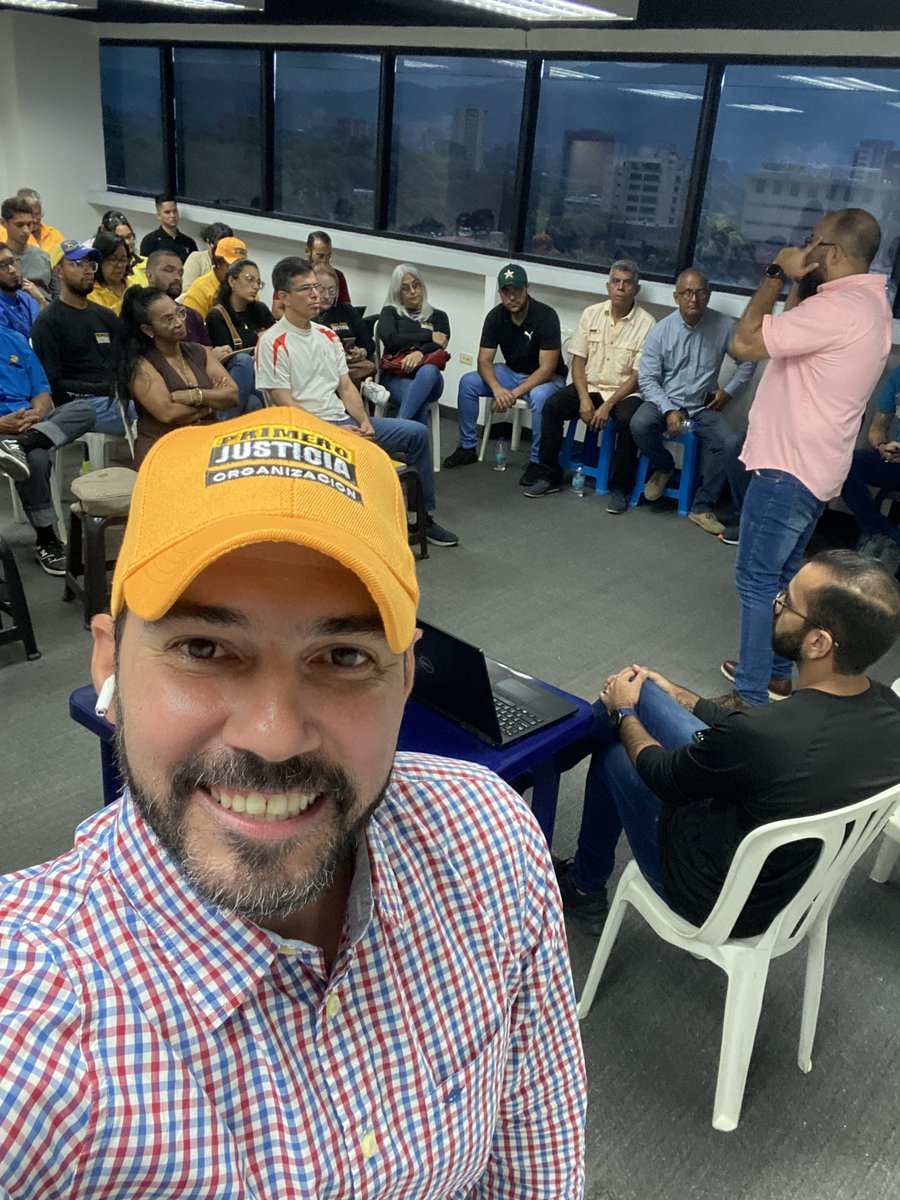 EdinsonFerrerA's tweet photo. ¡Nos seguimos organizando!
Ahora estamos en Carabobo en el marco de nuestra jornada especial de carga de metas organizativas. 
Para cambiar a Venezuela, debemos unirnos, organizarnos y ganar las elecciones presidenciales del 2024.
#UnidadYVoto cómo lo ha dicho @hcapriles . https://t.co/vMbqSuVixo