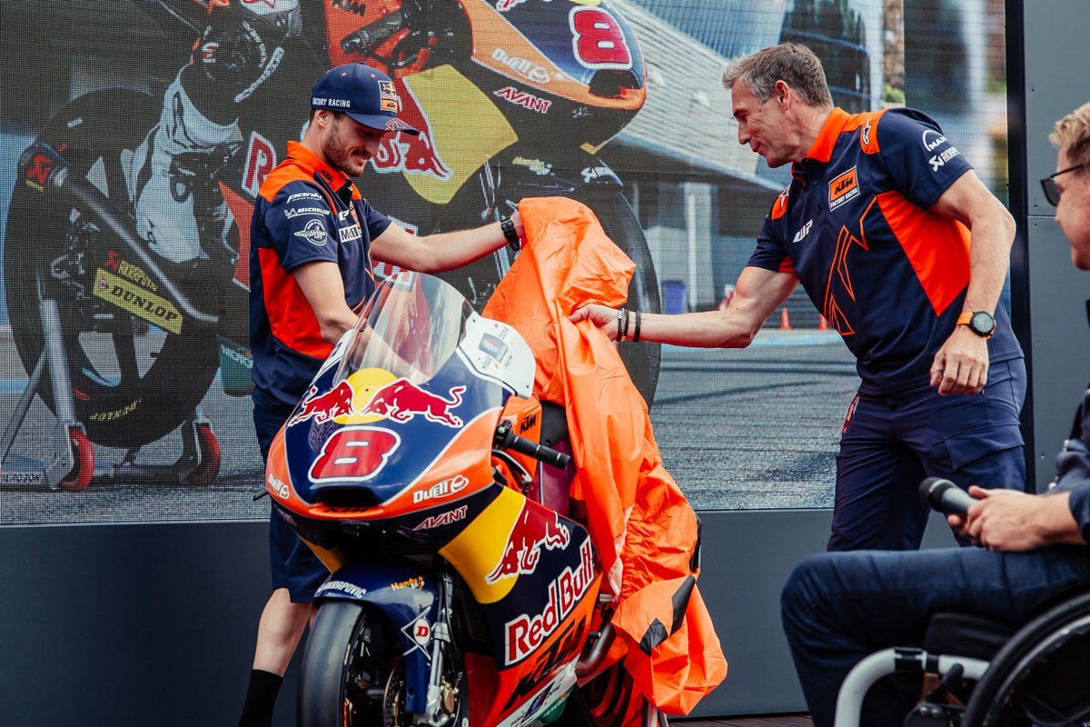 KTM_Racing tweet picture