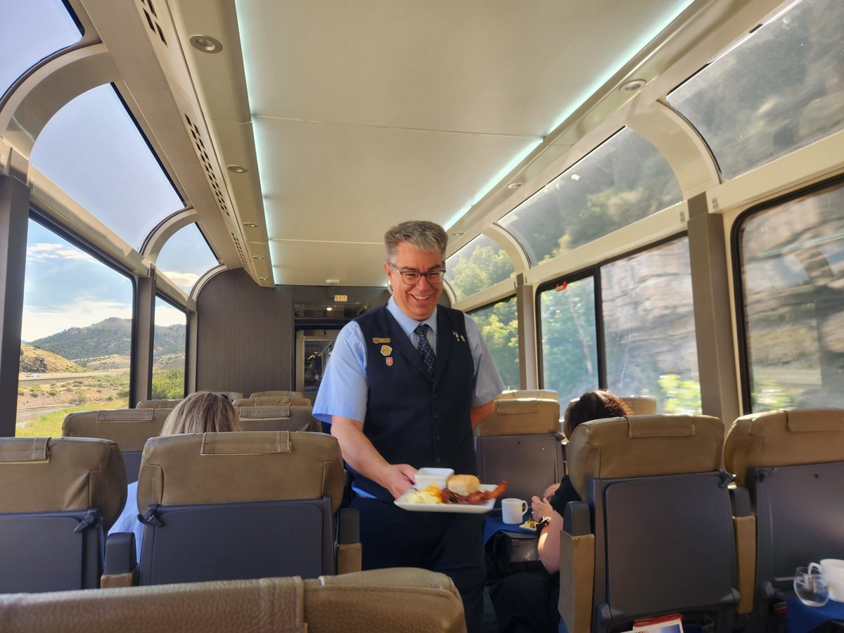 Canada Rail Vacations tweet media