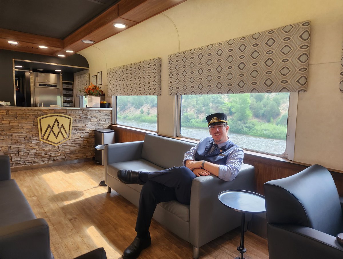 Canada Rail Vacations tweet media