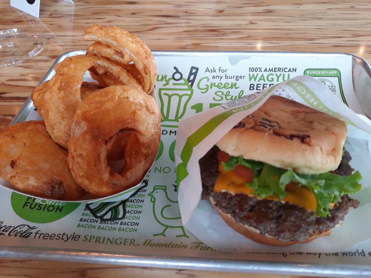 Lunch #DaniaPointe @DaniaBeachFL @BurgerFi @PsychoExodus26