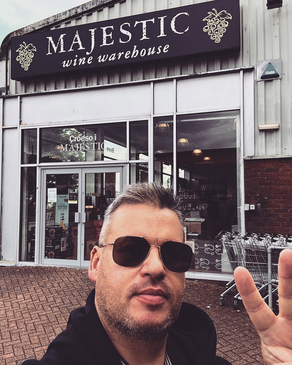 thomasghurst's tweet photo. Don’t forget if you need @rockstarspirit2 Pineapple Grenade in a hurry pop down to your local @majesticwine they’ve got you #rockstarmafia #augustbankholiday #rum #spicedrum #overproofrum https://t.co/oeFqRdWKFF