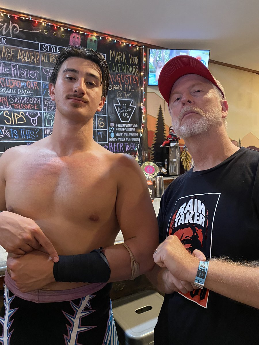 ScottRandflyers's tweet photo. Top Guy Time @pilgerruhbrews for #SpeedballFES2 with @TheGriffinMcCoy ⌚️🍻🦀 https://t.co/K1JyS5WdjO