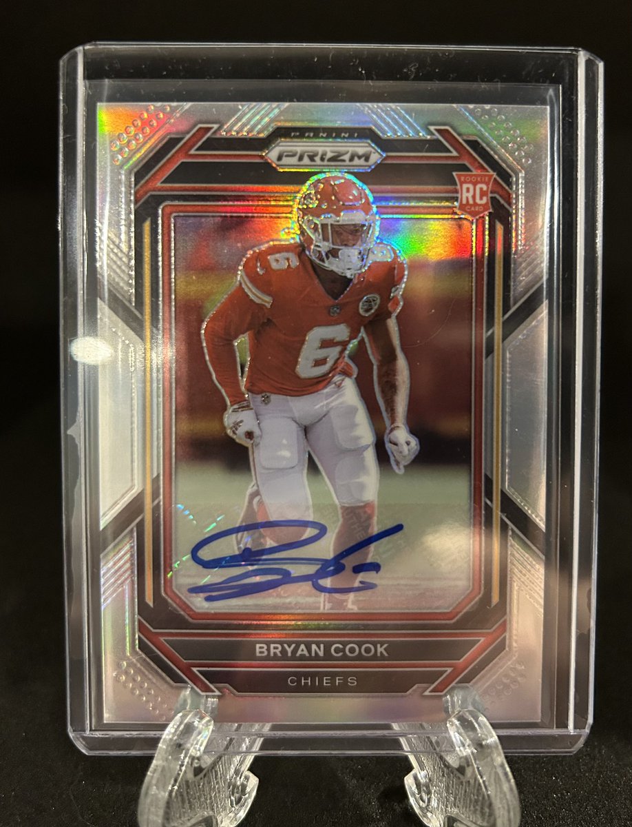 GusMacker_Cards's tweet image. Chiefs auto mail days are the best mail days! #ChiefsKingdom #whodoyoucollect # FabFive #poundsign