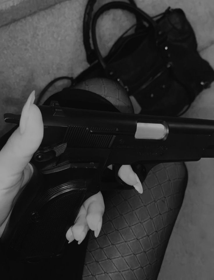 kalbine sıkarım ama affetmem