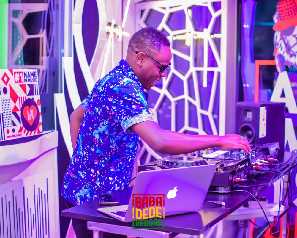 NRGRadioKenya's tweet photo. Uuuuuwi!🙌🏾🙌🏾
Thitimaa 🔥🔥
Ikibamba sana sumbua jirani 🤪
Iko nini??🤭🤭
#teargasonnrg #nrgradiokenya https://t.co/njpv75hhCf