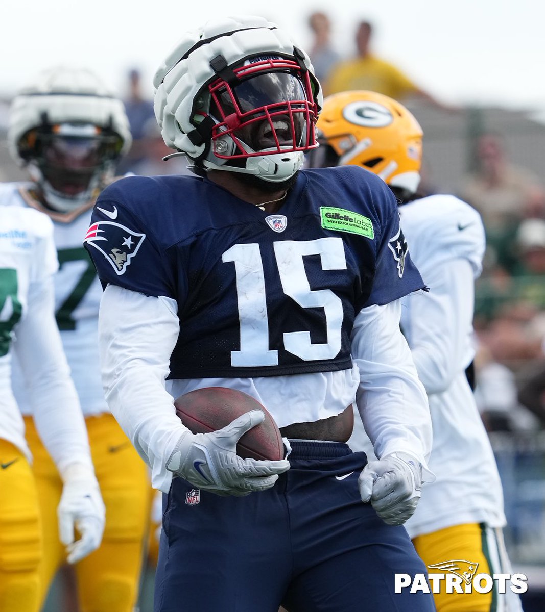 Patriots's tweet image. Coming through 😤

@EzekielElliott | #ForeverNE