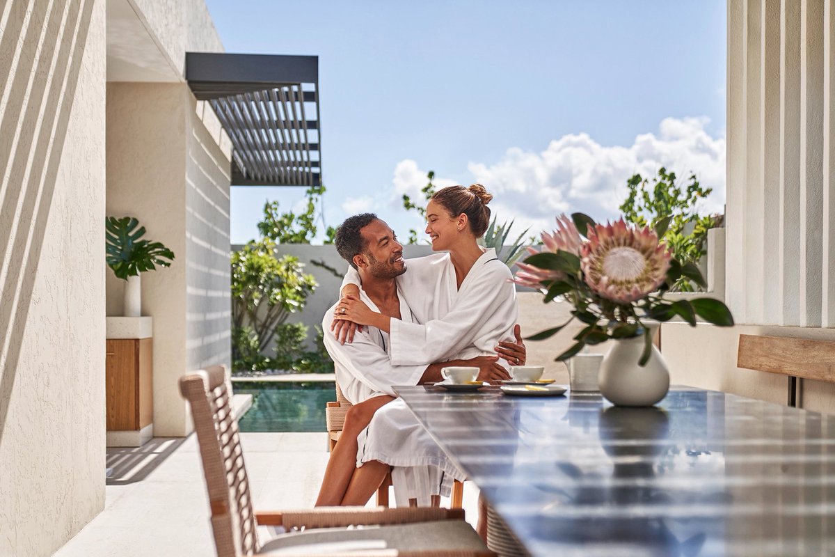 Indulge in the ultimate spa day at Arena Dorada - one of our deluxe spa suites where pure relaxation meets elemental luxury.