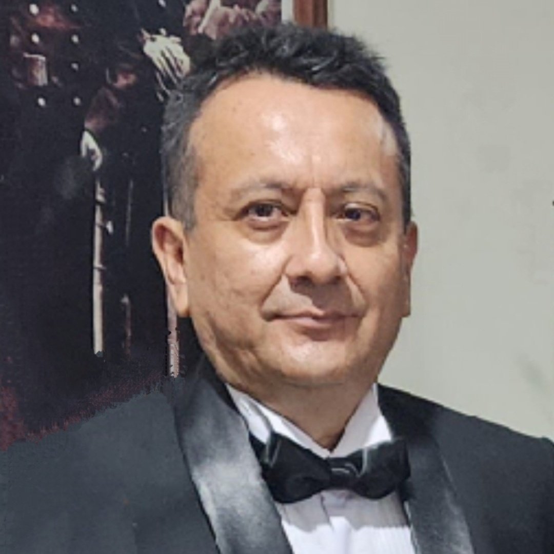 ENRIQUEFLORESV's tweet photo. #NuevaFotoDePerfil https://t.co/QJXmwyrfFg