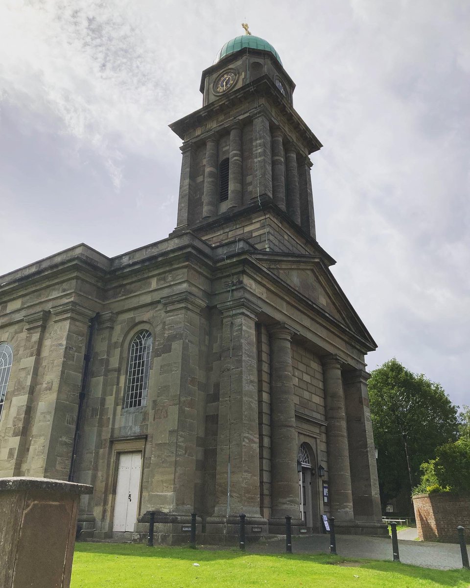 Have you ever wondered how the bells of #Bridgnorth are rung? 
This weekend at St Mary’s you can meet the ringers & find out what goes on up the tower. There will be two sessions, Saturday 10am to 12pm & Sunday 2pm to 4pm
#bellringing #lovebridgnorth #newhobby
