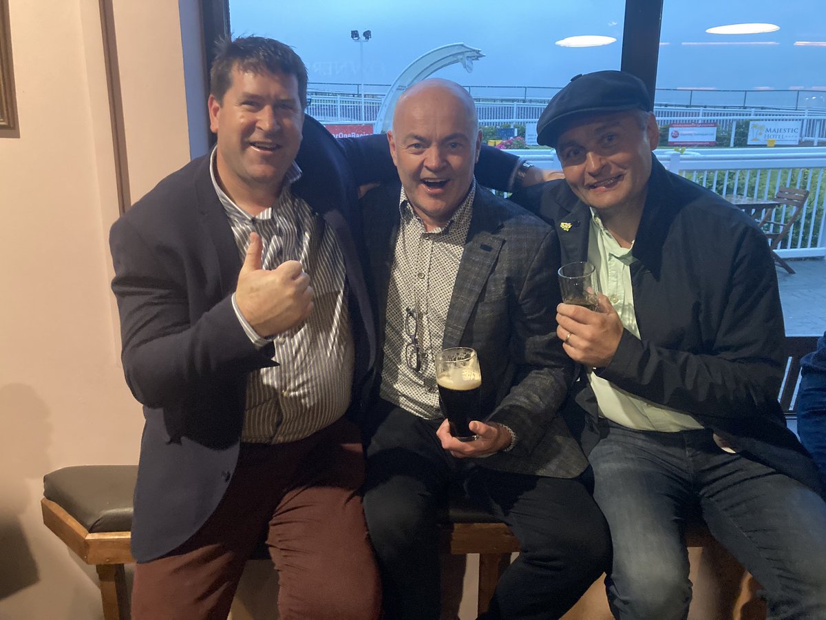 camanracing1's tweet photo. Celebrating in glory… Camán Eileen is our hero and she means evvvveeerrryyyttthhhhiinnggg!! 🐎💶 100% record in bumpers around @TramoreRaces! Some celebrating to be done tonight! @DaloAnto @TJRyan3 #NotOnTwitterLanders https://t.co/uv5WIPr3Jy