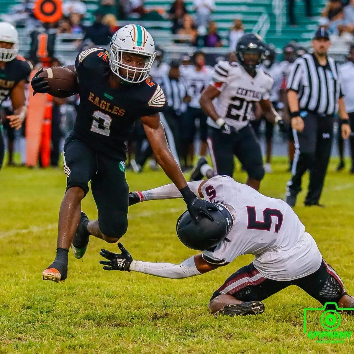 They say pictures speaks a 1000 words, so what are these pictures saying, let me see, Bro Bro let me get that, Excuse me I got somewhere to go.