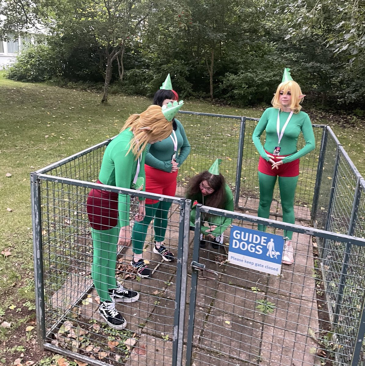 syringegun1's tweet photo. soul eater becomes tingle #amecon #amecon23 https://t.co/f356IxWxxv