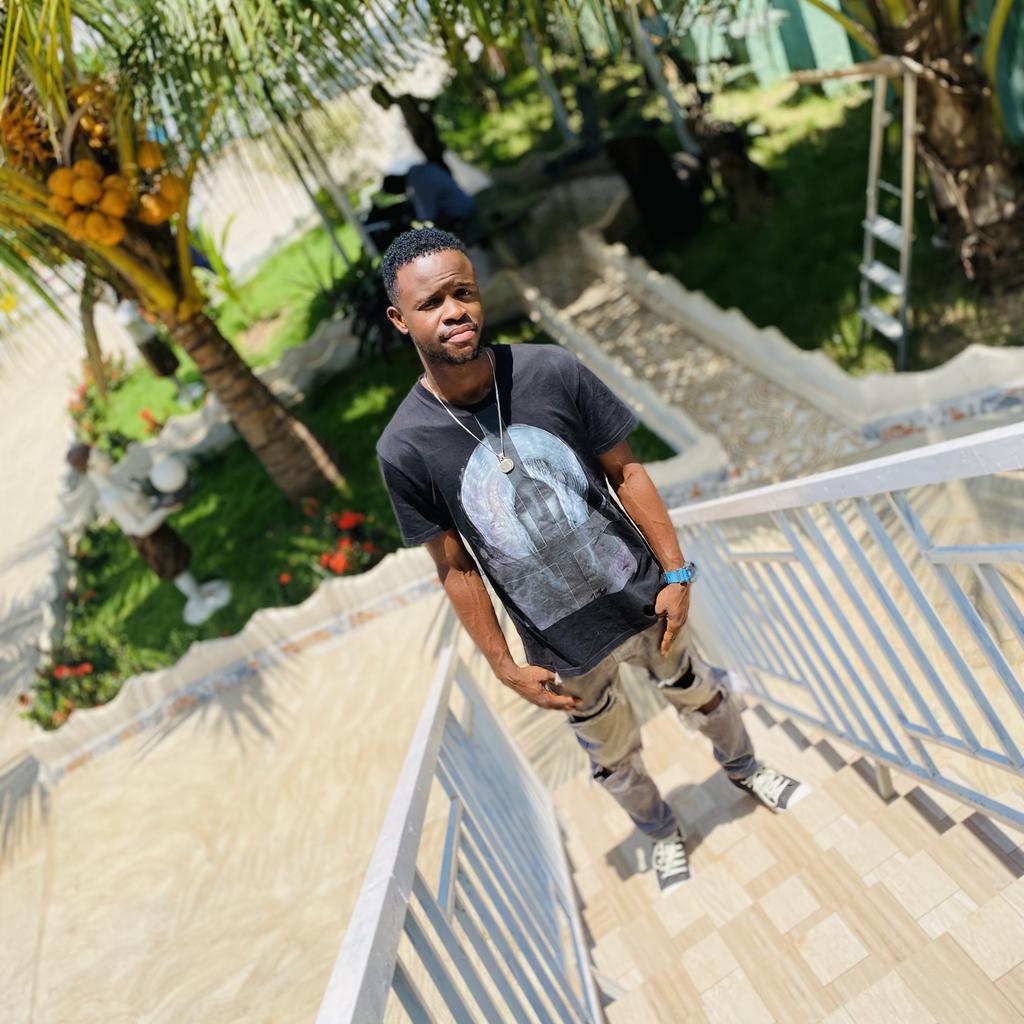 ioppong06's tweet photo. #NewProfilePic https://t.co/Sf3dk6Mqk7