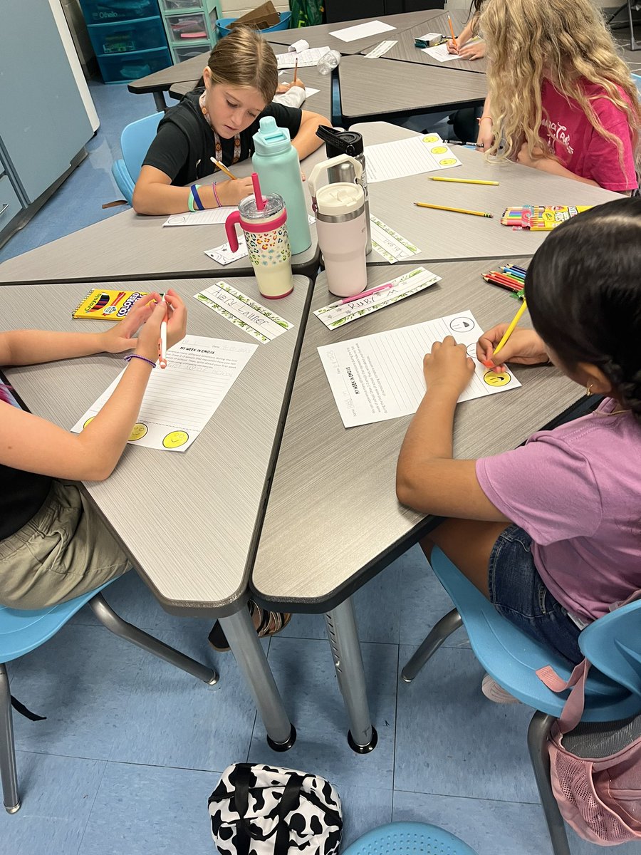 meetMsMoyer's tweet photo. Officially doing this every year 😍 3 emojis that describe your first week of school 📝 https://t.co/APGqceysxE