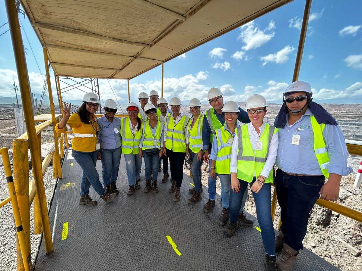 Somos #MásParaLaGuajira desde el relacionamiento empresarial y comunitario, la construcción colectiva de estrategias que le apuntan a un mejor territorio ✔️

<a href="/ANDI_Colombia/">ANDI</a> <a href="/minasenergiandi/">VP de Minería, Hidrocarburos y Energía ANDI</a>