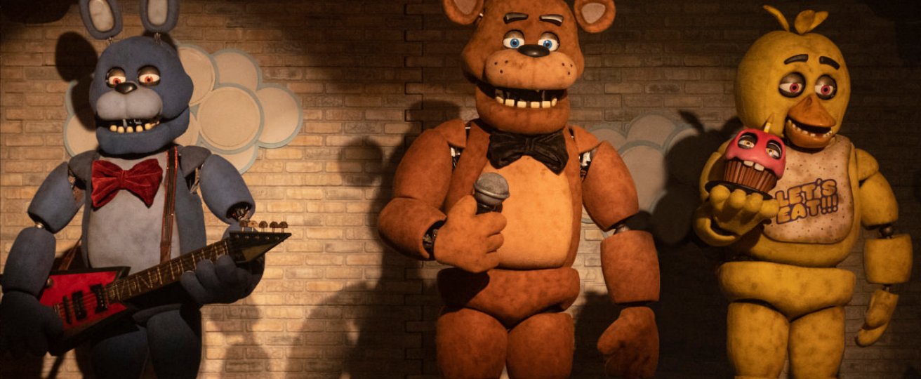 JonnyBlox on X: The animatronic characters of Freddy, Bonnie, Chica, and  Foxy in the trailer for Blumhouse's 'FIVE NIGHTS AT FREDDY'S' movie! #fnaf  #fnafmovie #fivenightsatfreddys  / X