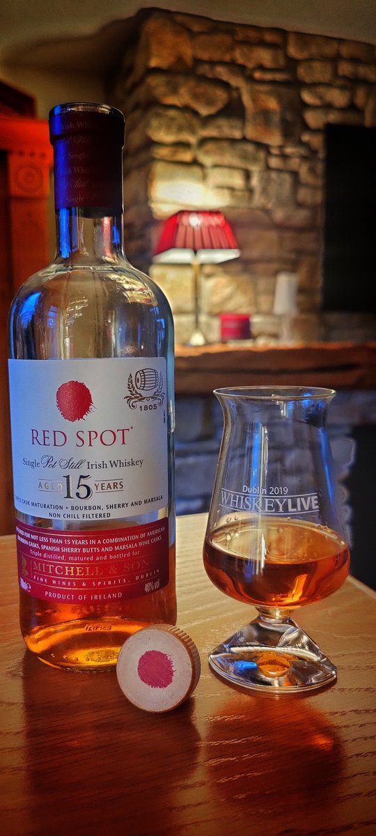 Some @mitchellandson Red Spot for my #FridayNightDram , what's in your glass ? Sláinte !