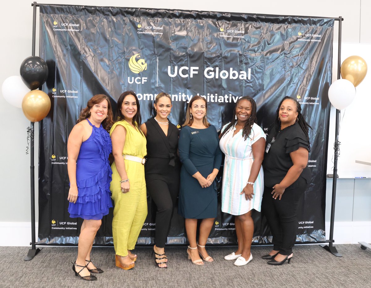 ucfglobal's tweet image. Please join us in congratulating our Community English Program Summer session graduates. Over 200 students and their family members were in attendance celebrating this accomplishment. #UCFGlobal #CommunityInitiatives #EnglishLearners #UCF #UCFDowntown
