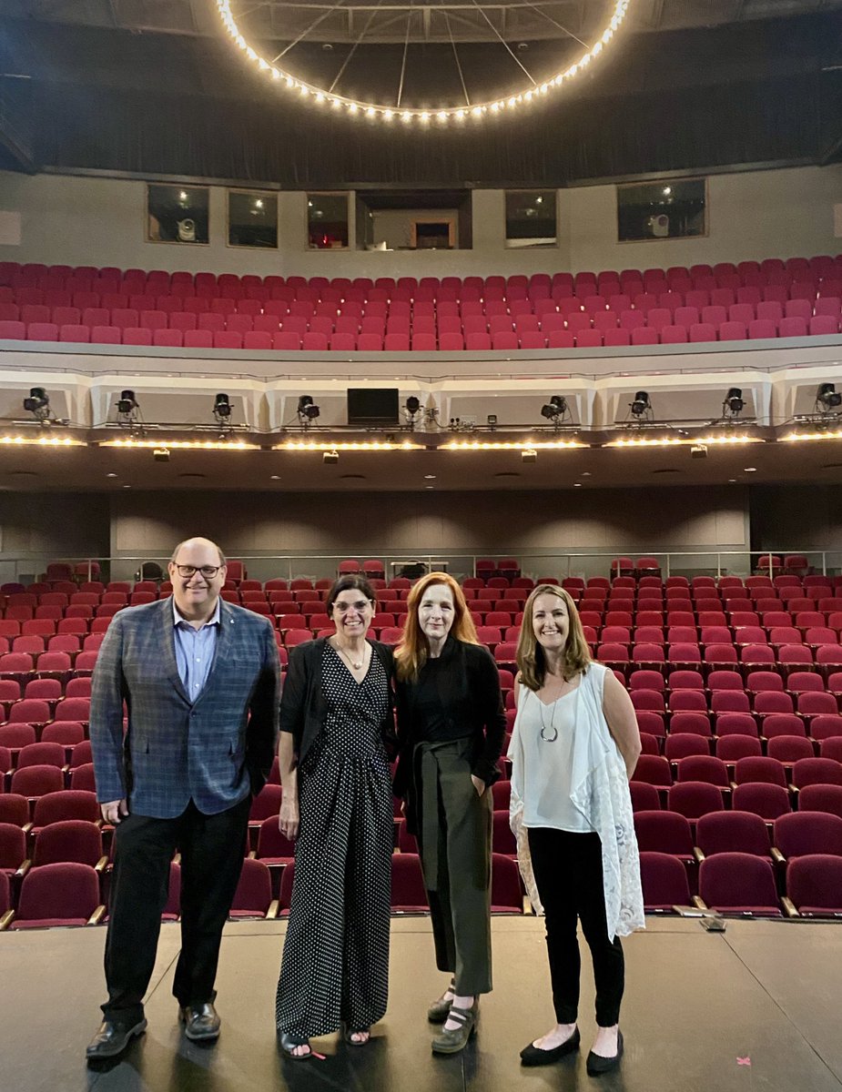 FilomenaTassi's tweet image. It was great to meet with the leadership of @theatreaquarius in #HamOnt today to discuss their vision on the future of arts and musical theatre here in our city and across the country! Thanks for all your work in creating a vibrant theatre experience for all to enjoy.