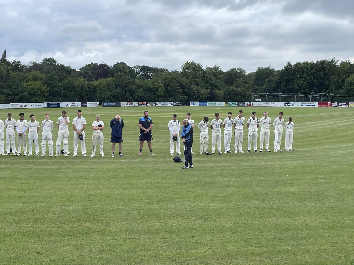 Before tonight’s U18 game against @LCC1839 at Redbrook both sets of teams and supporters showed their respects to Alistair Bolingbroke who sadly passed away today #RIP #Archie