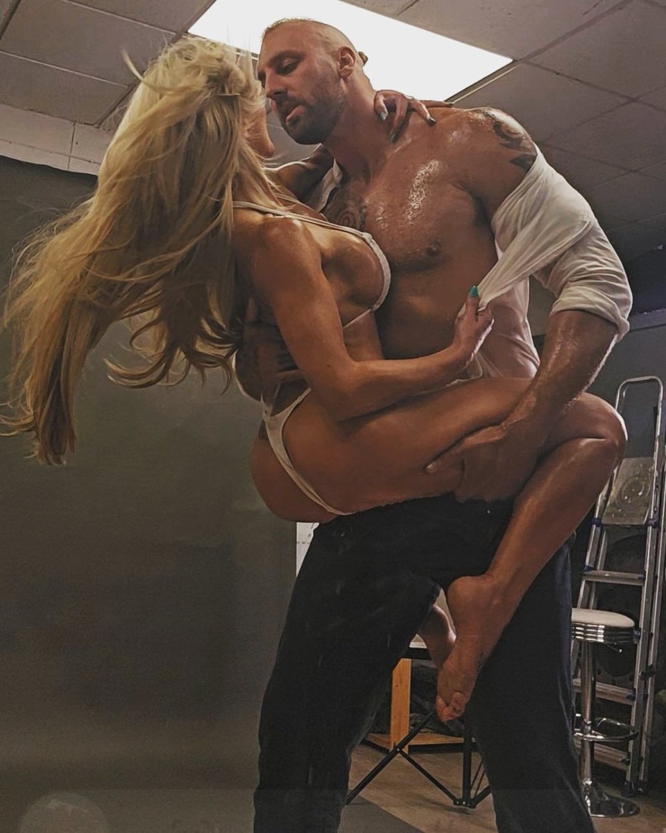 **Happy International Swingers Day!**

onlyfans.com/freya.foxx   
Join us at 50% off to celebrate relaunching with NO PPV this weekend!  
The 7ft vs 5ft real life swinging viking couple😈