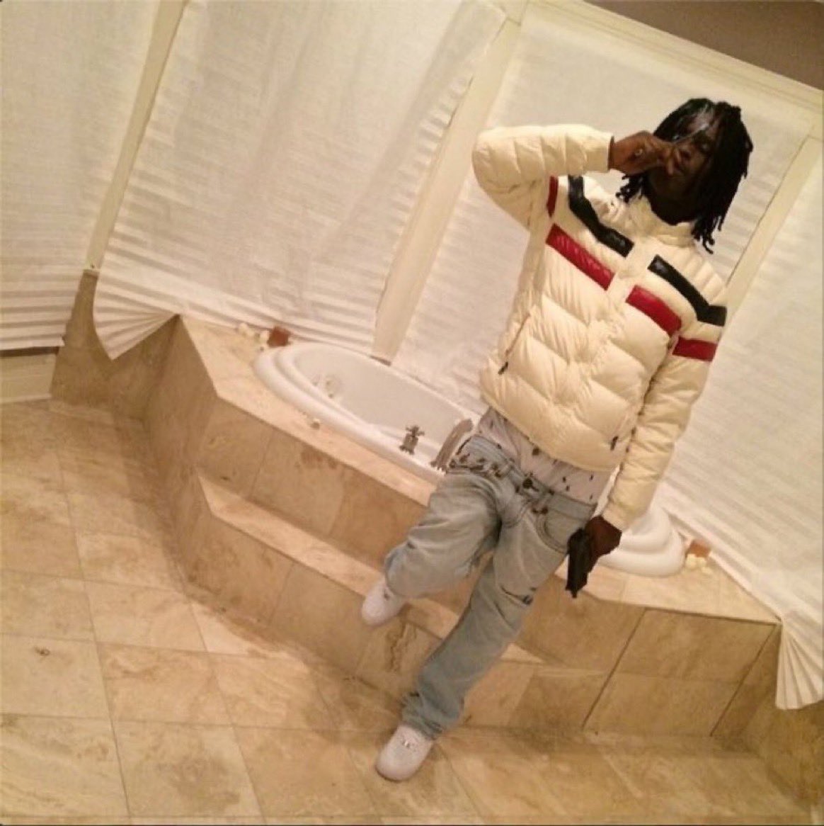 HardestFitPics's tweet photo. Chief Keef in Moncler, 2014 https://t.co/SKQx314LqS