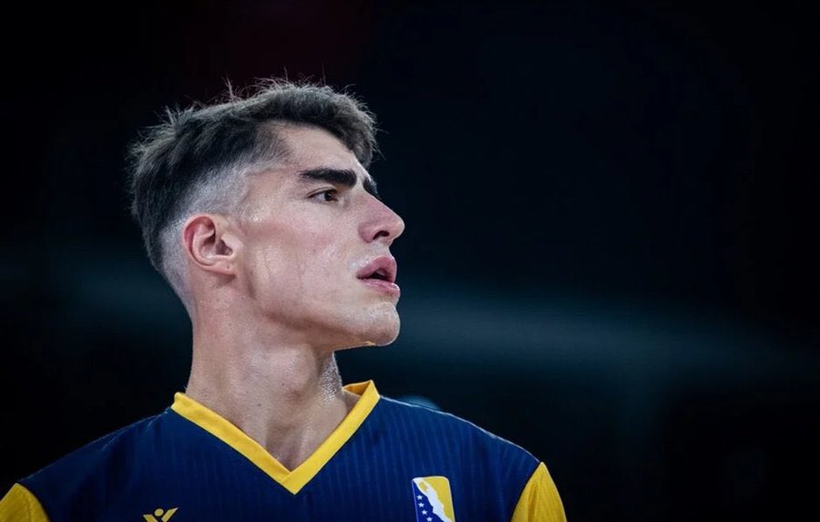 Luka Garza vs. Israel: 

- 24 PTS (9/12 FG) 🏀
- 11 REB
- 2 Blocks ❌

What a performance from Bosnia-Herzegovina’s newest addition. Dominant on the glass and provided much needed energy and scoring!

🇧🇦🔥🔥🔥 <a href="/frankgarza57/">Frank Garza.eth</a>