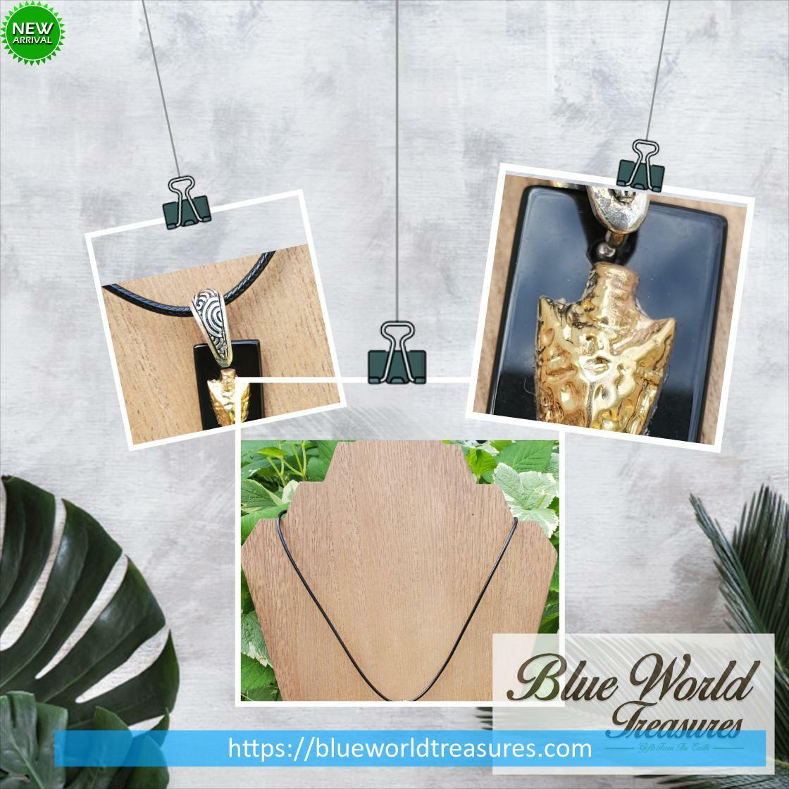 Hot Summer Looks! 🔥🔥🔥 Unisex Arrowhead Necklace ~ 14k Gold Filled Arrowhead Charm & Black Obsidian Pendant only $80.00!
Order Here 👉bit.ly/2Wsgyrr 👈 #14kGoldFilled #AboriginalOwned