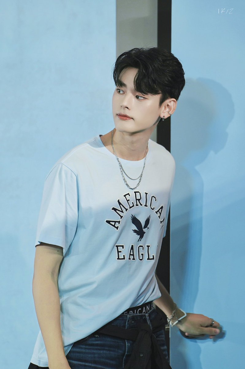kz_kkkzzz's tweet photo. 230817 | #NAY_PERSES
🐒
#AEDenimCrew
#FitInStandOut
#AmericanEagleTH
#PERSES_TH #PERSES https://t.co/PaoPjAfEbt