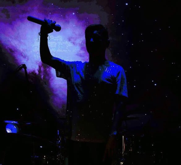 popindiesource's tweet photo. Javy Alvar hará un anuncio importante sobre su música el día de mañana sábado 19 de agosto 🪐 https://t.co/5S5XzOAR85