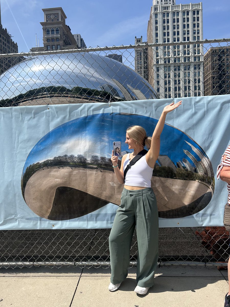 rjmama20's tweet photo. Welp Johnny…. I tried to take a photo with you at the bean and it’s under construction 🥲🥲🥲 #NCT127 #JOHNNYSUH #johnnychicago #chicago https://t.co/tJ4AugyBn5