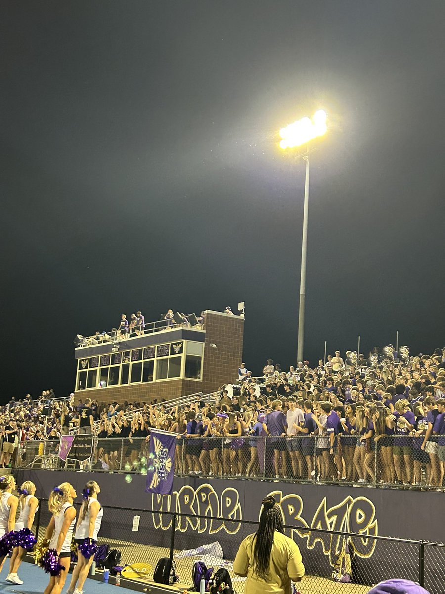 HSHawksAD's tweet photo. Friday Nights are Back!!!!  Hawks win 9-7. #hawks https://t.co/WIDUH8xxEZ