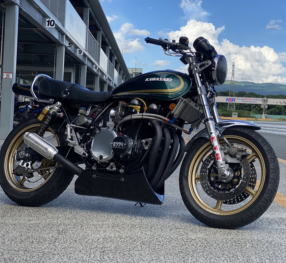 anaae86's tweet photo. #バイクの日
#8月19日
#8月19日はバイクの日 https://t.co/1aGrb7wV19