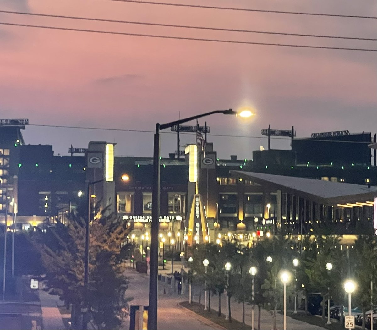AU1265GB's tweet photo. The view of @LambeauField from #StadiumView will never get old 
😍🥰
#Packers #GoPackGo https://t.co/CB0Vr7dShQ