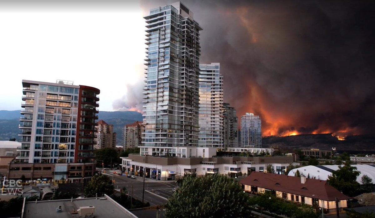 DocDellaire's tweet image. Been checking in with friends and colleagues in Kelowna... nobody believed the fire would jump the lake, but it did. #Kelownafire UBC Okanagan is currently under evacuation. The landfill is burning and even boats are on fire. #Hellscape #WelcomeTo2023