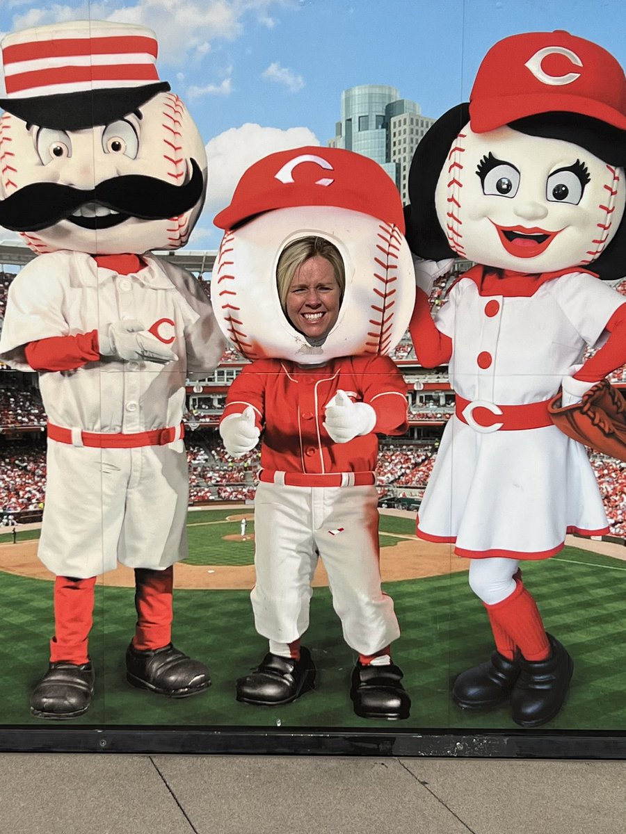 SGMjren's tweet photo. @Reds And this one belongs to the RED!! https://t.co/yPPuWycJzP