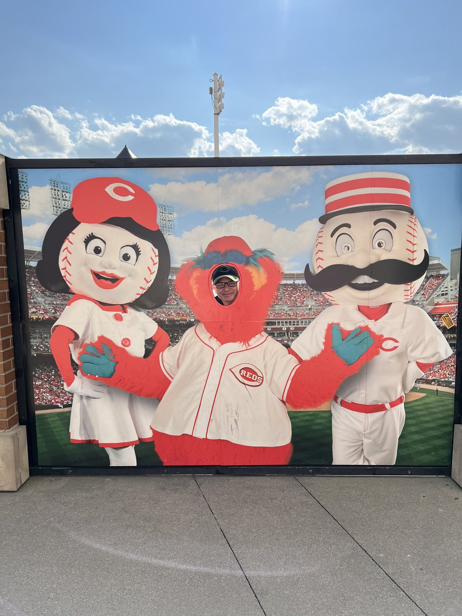 SGMjren's tweet photo. @Reds And this one belongs to the RED!! https://t.co/yPPuWycJzP