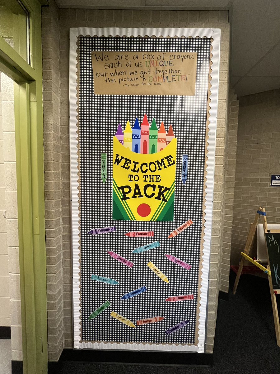 missmkford's tweet photo. Going to being a great year in kindergarten at CME:) Artwork for the walls coming soon! https://t.co/8UYbCT8JW3