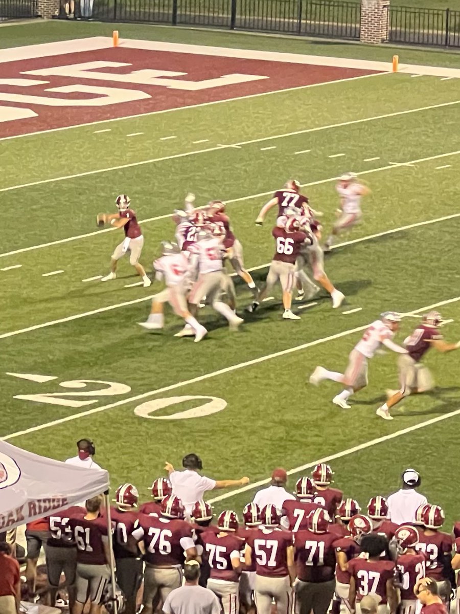 DCCATVOICE's tweet photo. Oak Ridge defeats Jefferson County 30-14 to go 1-0 on the season. https://t.co/3eyKY7uYTr