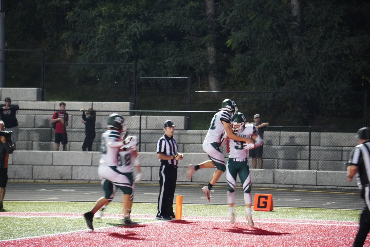 DaveStrasburg's tweet photo. A hat trick for Kurtz and Wathke.   This time from 9 yards.
3q 7:50
Fall Creek 25
Altoona 0 https://t.co/eGYzPcz38G