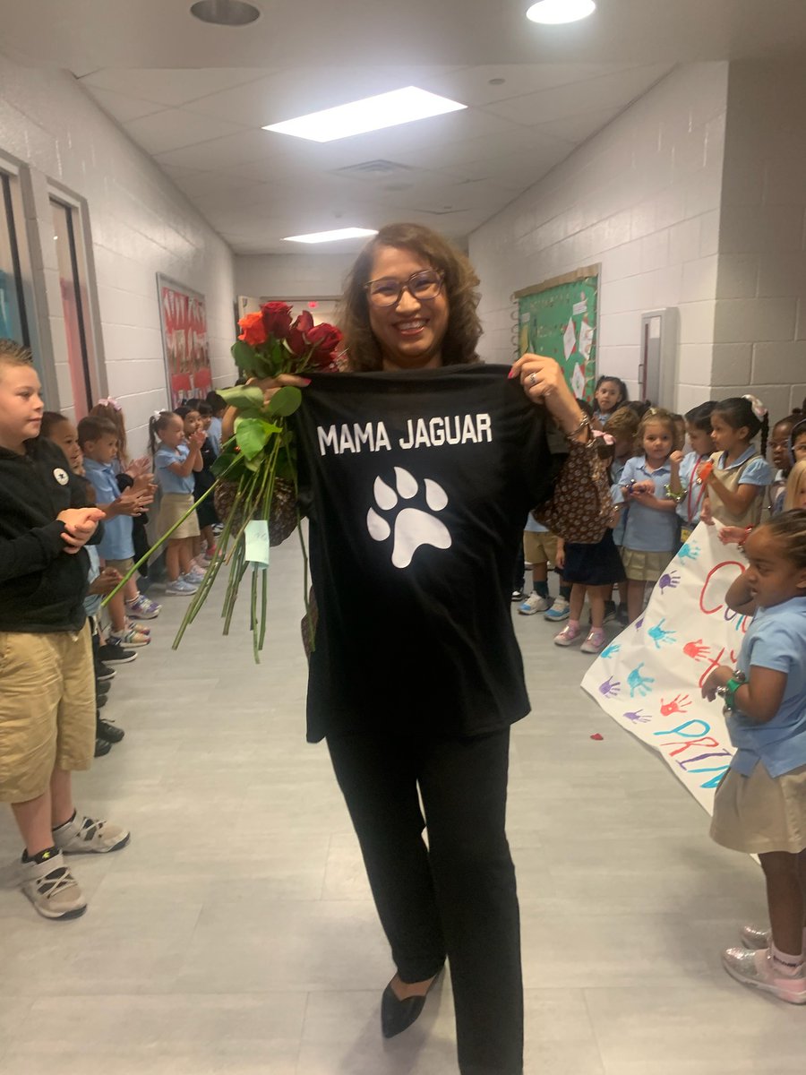 Melissa Smith (@msmith_pdnfaa) on Twitter photo My cup runneth over with gratitude!โค๏ธ
Thank you Jaguars for a warm welcome and a great start for things to come! #TeamSISD <a href="/SISD_PK8/">Melissa Parham</a> @AEscobar_PDNFAA My cup runneth over with gratitude!โค๏ธ
Thank you Jaguars for a warm welcome and a great start for things to come! #TeamSISD <a href="/SISD_PK8/">Melissa Parham</a> @AEscobar_PDNFAA